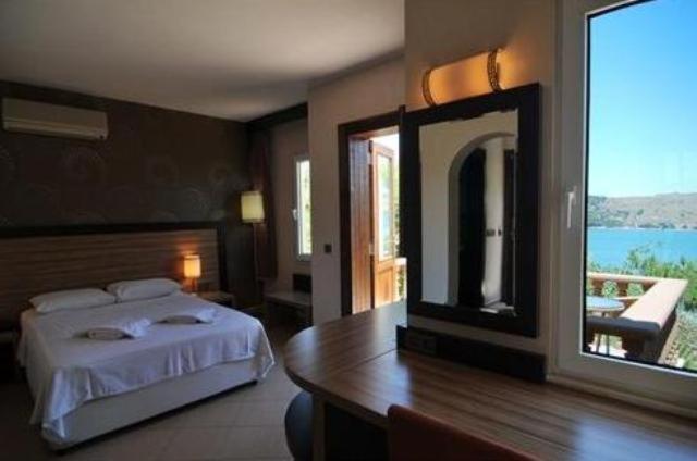 Ayvalik Beach Hotel Room photo