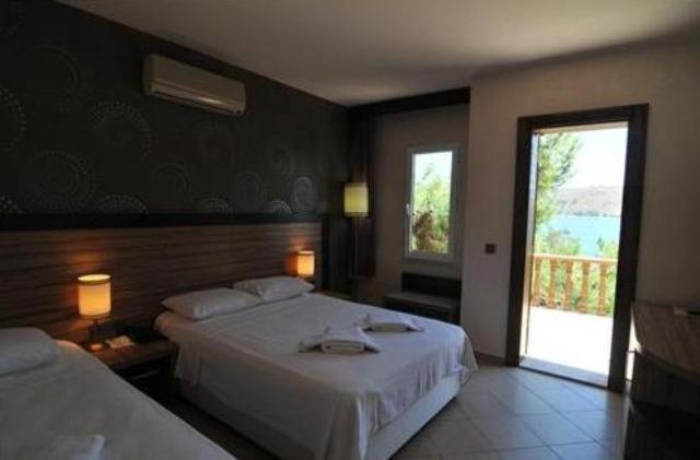 Ayvalik Beach Hotel Room photo