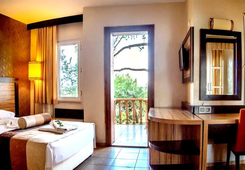 Ayvalik Beach Hotel Exterior photo