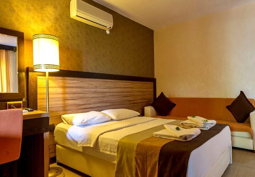 Ayvalik Beach Hotel Exterior photo