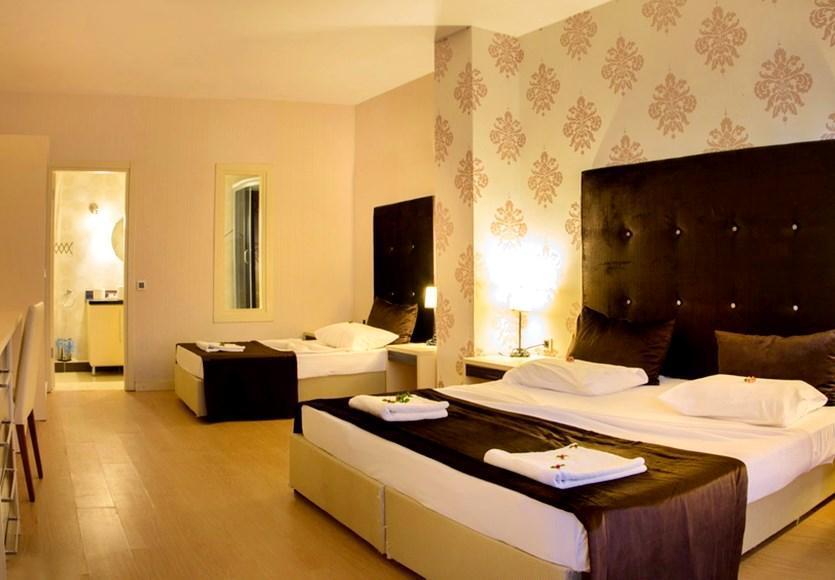 Ayvalik Beach Hotel Exterior photo